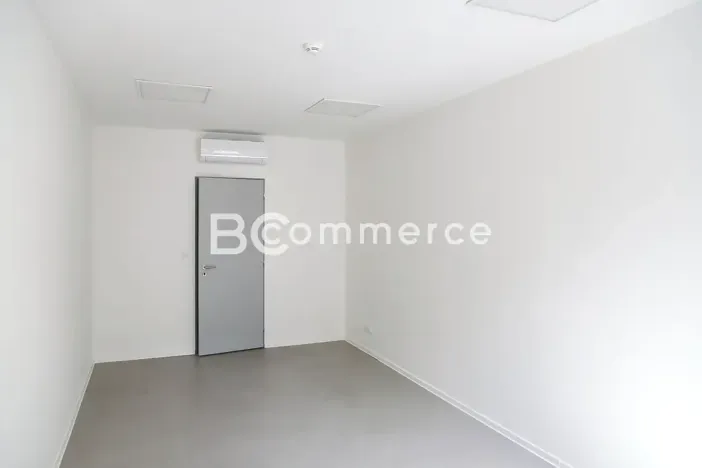 Pronájem kanceláře, Brno, Dominikánské náměstí, 380 m2