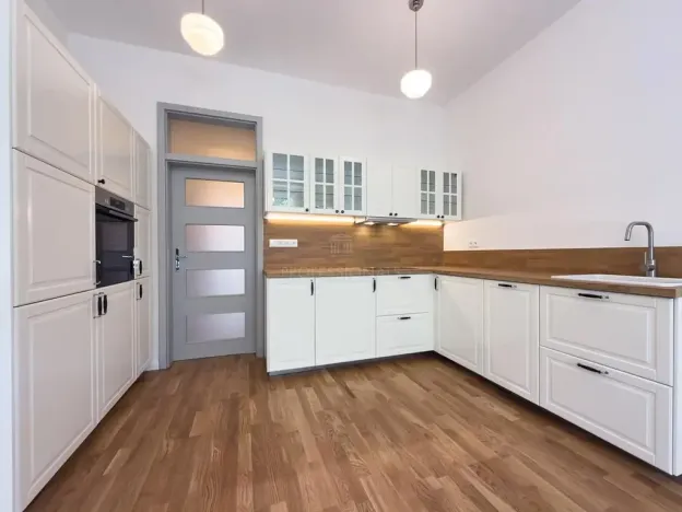 Pronájem bytu 3+kk, Praha - Vršovice, Moskevská, 61 m2