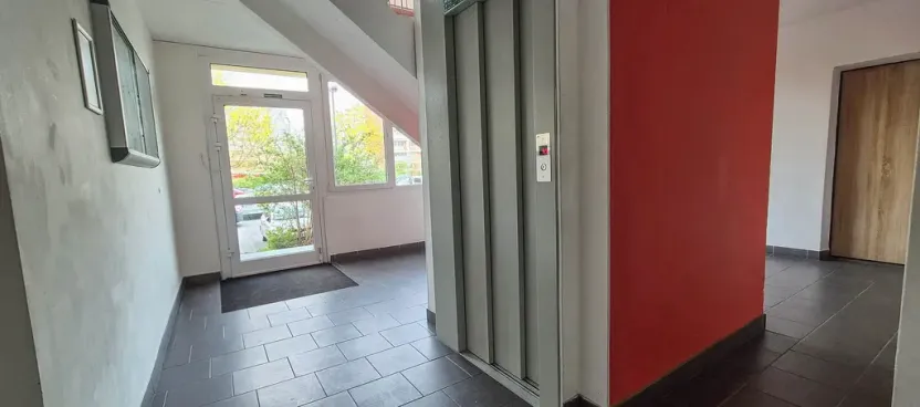 Prodej bytu 2+kk, Praha - Lhotka, Novodvorská, 41 m2