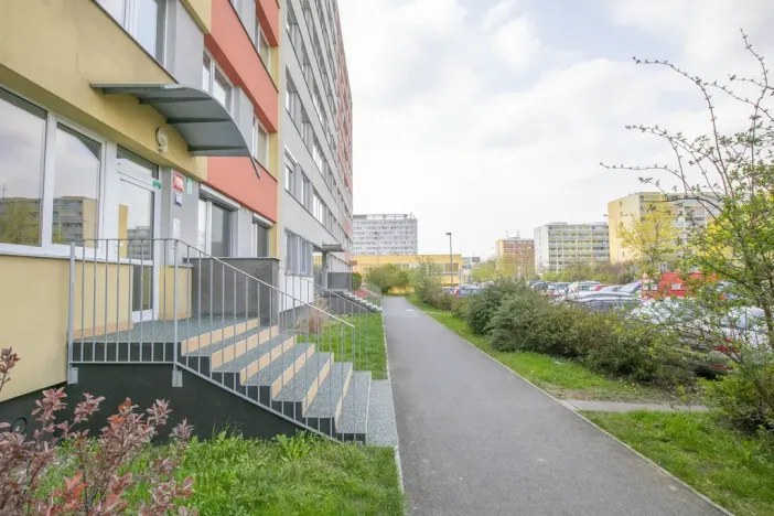 Prodej bytu 2+kk, Praha - Lhotka, Novodvorská, 41 m2