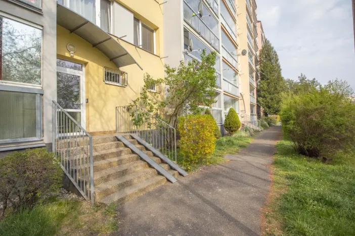 Prodej bytu 2+kk, Praha - Lhotka, Novodvorská, 41 m2