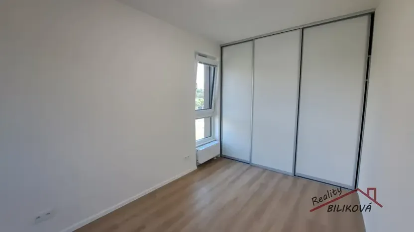 Pronájem bytu 2+kk, Praha - Černý Most, Arnošta Valenty, 47 m2