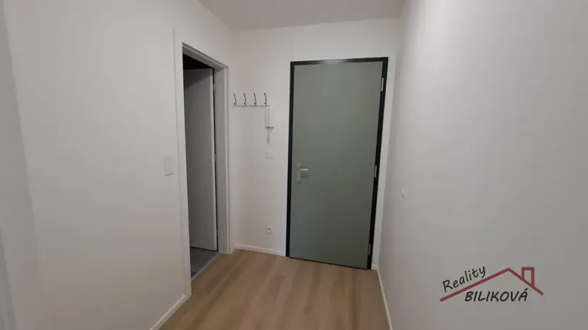 Pronájem bytu 2+kk, Praha - Černý Most, Arnošta Valenty, 47 m2