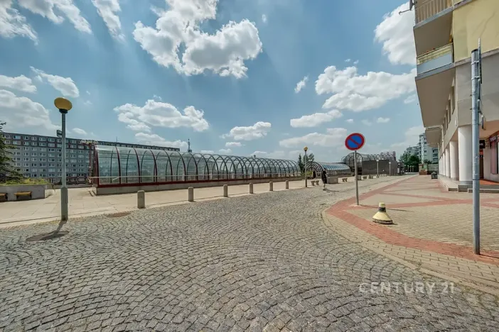 Pronájem bytu 1+kk, Praha - Stodůlky, Sluneční náměstí, 34 m2