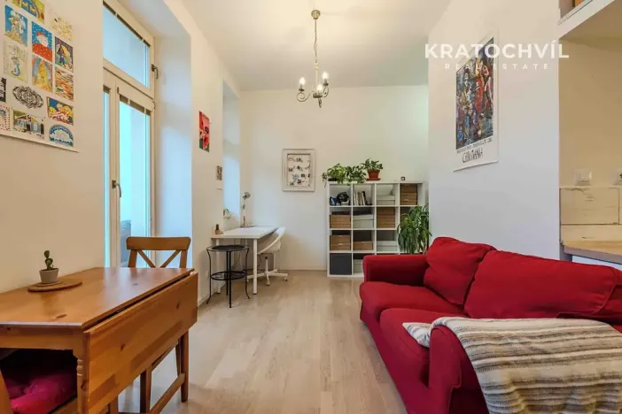 Pronájem bytu 1+kk, Praha - Bubeneč, Korunovační, 32 m2