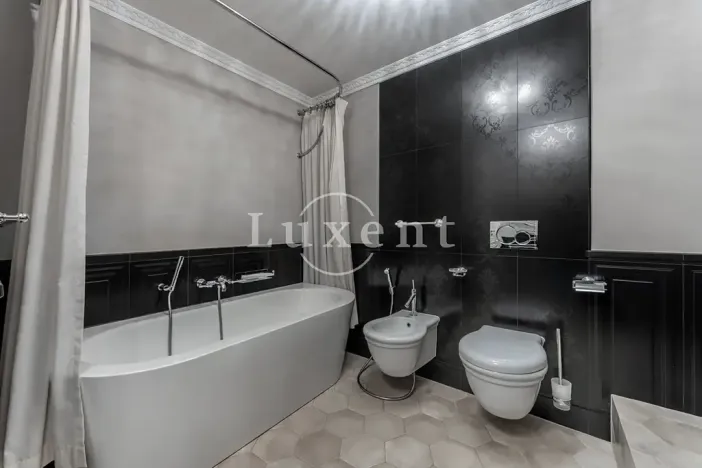 Prodej bytu 4+kk, Karlovy Vary, Vřídelní, 162 m2