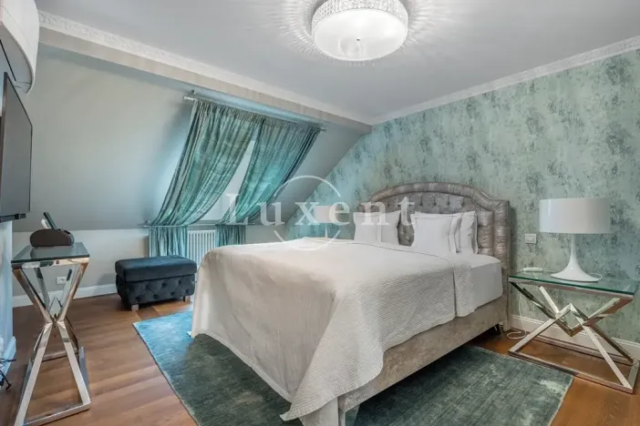 Prodej bytu 4+kk, Karlovy Vary, Vřídelní, 162 m2
