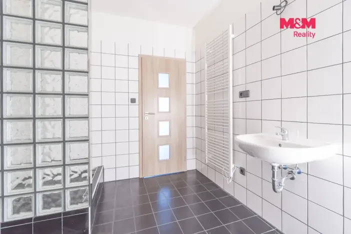 Pronájem bytu 1+kk, Poděbrady - Poděbrady II, Na Valech, 43 m2