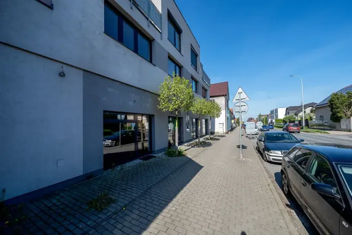 Pronájem obchodního prostoru, Říčany, Černokostelecká, 73 m2