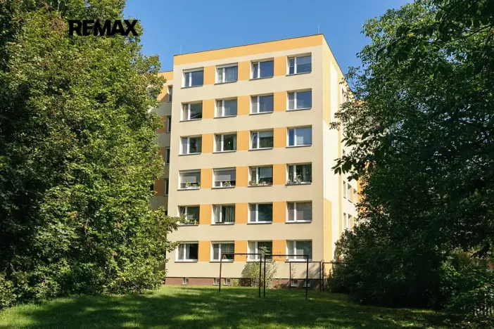 Pronájem bytu 1+1, Praha - Kobylisy, Jelínkova, 33 m2