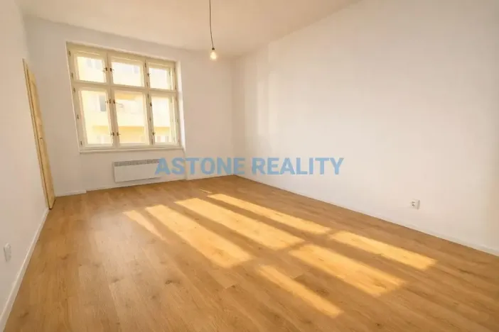 Pronájem bytu 2+kk, Praha - Vršovice, Bulharská, 58 m2