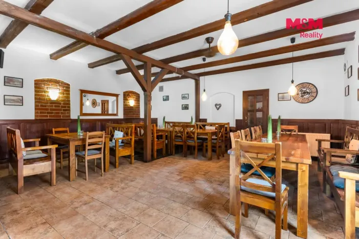 Prodej ubytování, Lomnice nad Popelkou, Poděbradova, 600 m2