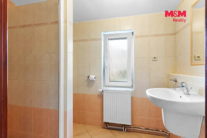 Prodej ubytování, Lomnice nad Popelkou, Poděbradova, 600 m2