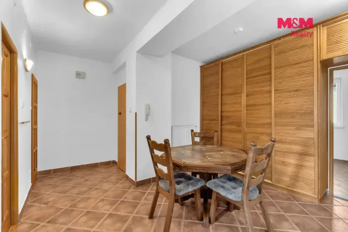 Prodej bytu 3+1, Dvůr Králové nad Labem, Karolíny Světlé, 74 m2