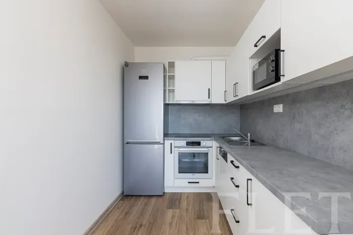 Pronájem bytu 2+kk, Praha - Prosek, Zárybská, 41 m2