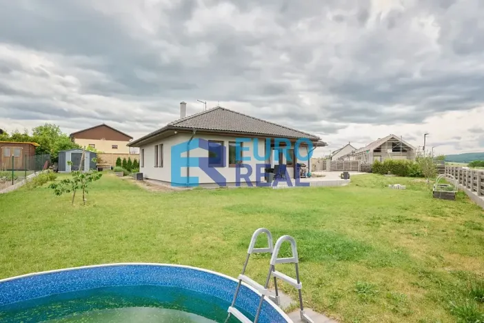 Prodej rodinného domu, Bavoryně, 125 m2