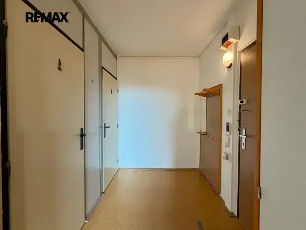 Pronájem bytu 2+kk, Praha - Řepy, Žufanova, 42 m2