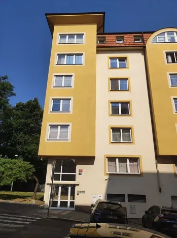Pronájem bytu 1+kk, Praha - Libeň, Braunerova, 35 m2
