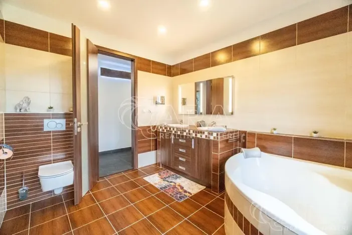 Prodej rodinného domu, Rožmitál pod Třemšínem, 180 m2