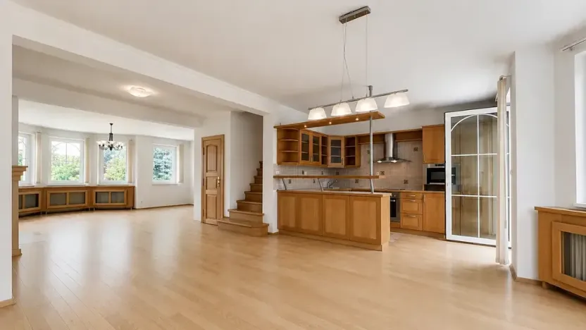 Prodej rodinného domu, Praha - Pitkovice, Klouzková, 181 m2