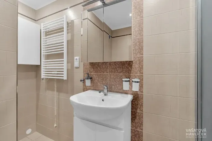 Pronájem bytu 2+kk, Hradec Králové, třída Edvarda Beneše, 49 m2