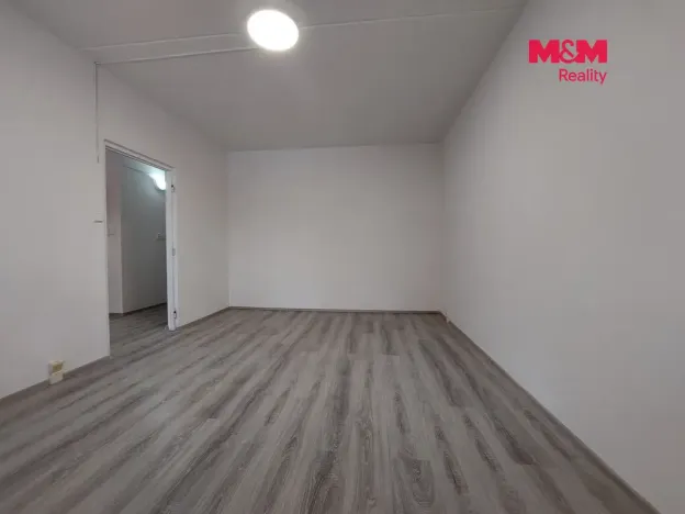 Pronájem bytu 1+1, Klášterec nad Ohří - Miřetice u Klášterce nad Ohří, Dlouhá, 36 m2