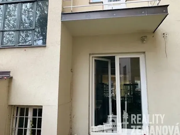 Pronájem obchodního prostoru, Praha - Vinohrady, Řipská, 143 m2