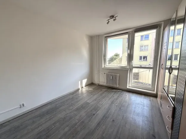Pronájem bytu 2+1, Hrušovany u Brna, Sídliště, 58 m2
