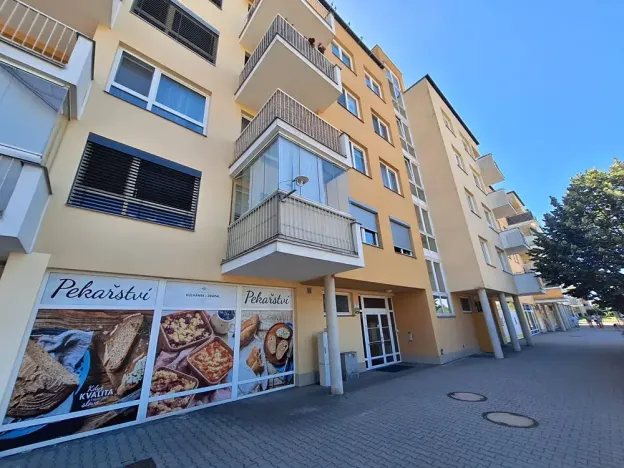 Pronájem bytu 2+kk, Brno, Holzova, 62 m2