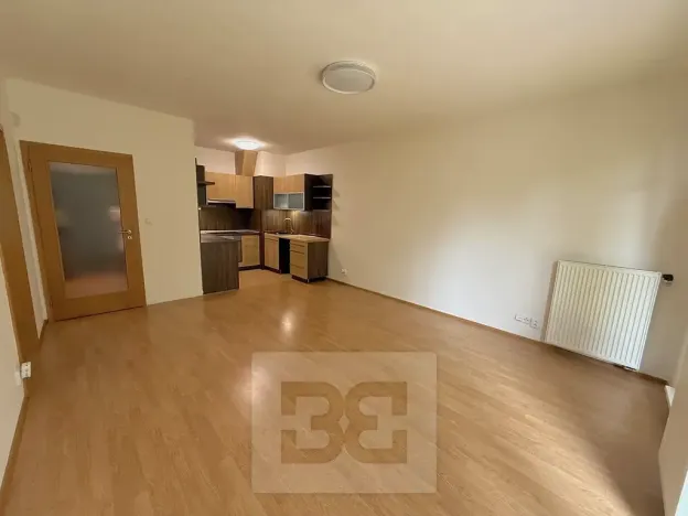 Pronájem bytu 2+kk, Praha - Pitkovice, Křemenáčová, 49 m2