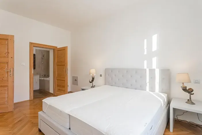 Pronájem bytu 4+1, Praha - Vinohrady, Hradešínská, 120 m2
