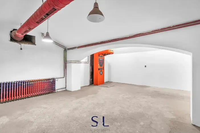 Prodej obchodního prostoru, Praha - Vysočany, Novovysočanská, 222 m2