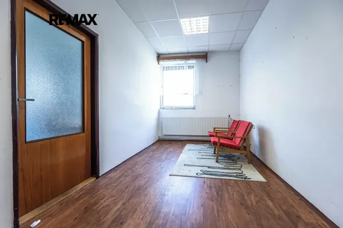 Pronájem obchodního prostoru, Mnichovice, Pražská, 495 m2