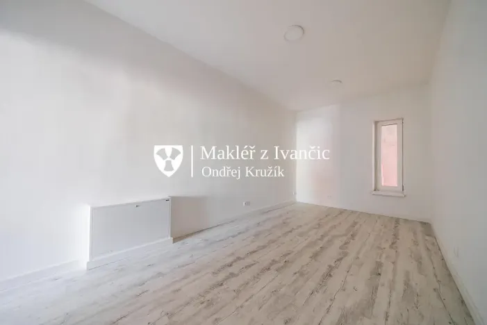 Prodej bytu 2+kk, Počenice-Tetětice - Počenice, 33 m2