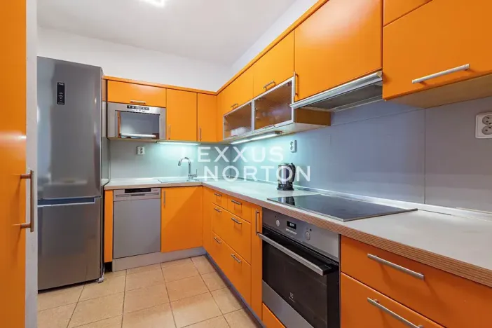 Pronájem bytu 3+kk, Praha - Libeň, Nad Okrouhlíkem, 102 m2