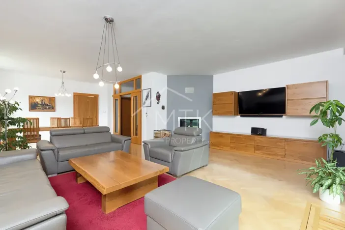 Prodej rodinného domu, Pržno, 218 m2