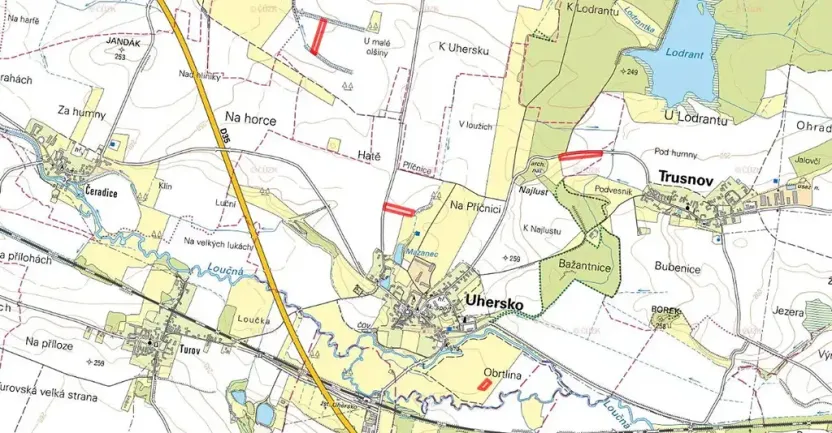 Prodej pole, Uhersko, 11302 m2