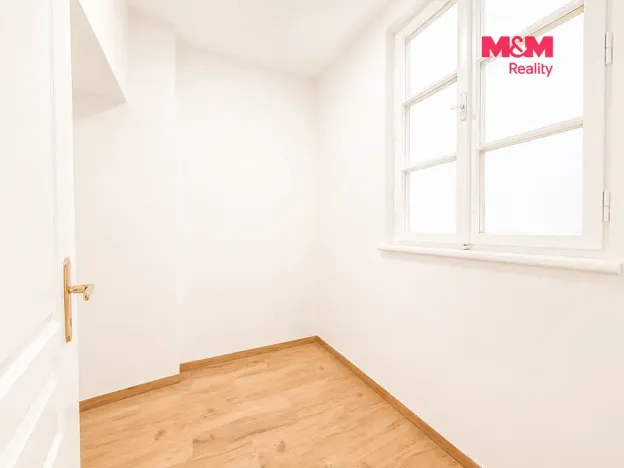 Pronájem bytu 3+1, Karviná - Fryštát, Masarykovo nám., 120 m2