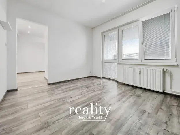Prodej bytu 2+1, Hevlín, 48 m2
