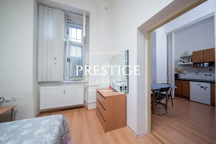 Pronájem bytu 1+1, Praha - Vinohrady, Šafaříkova, 39 m2