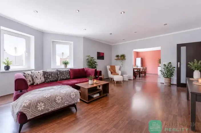 Prodej vícegeneračního domu, Hrob, 346 m2