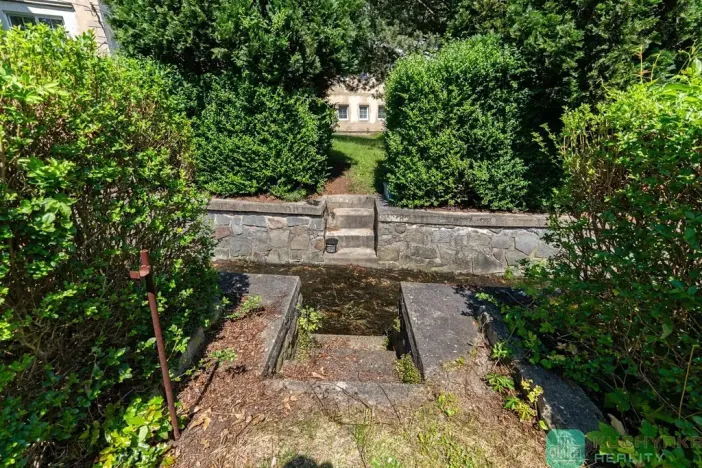 Prodej vícegeneračního domu, Hrob, 346 m2