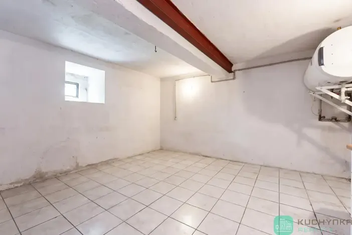 Prodej vícegeneračního domu, Hrob, 346 m2