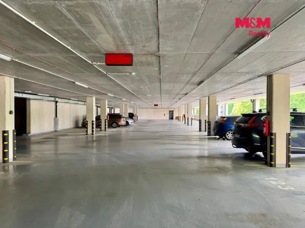Pronájem garážového stání, Pardubice - Zelené Předměstí, 13 m2