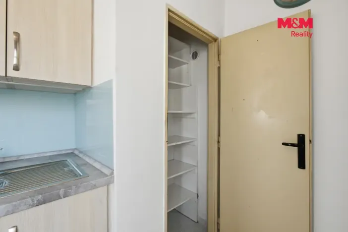 Prodej bytu 2+1, Louny, Jarošova, 50 m2