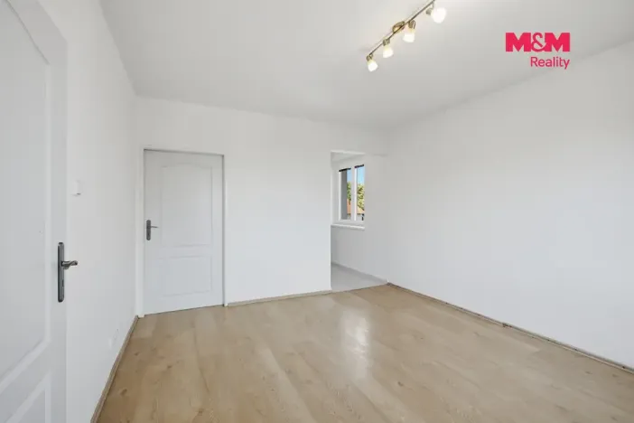 Prodej bytu 2+1, Louny, Jarošova, 50 m2