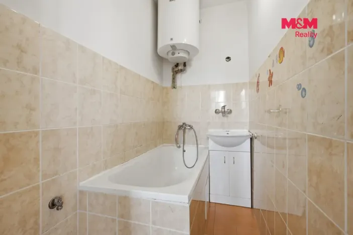 Prodej bytu 2+1, Louny, Jarošova, 50 m2