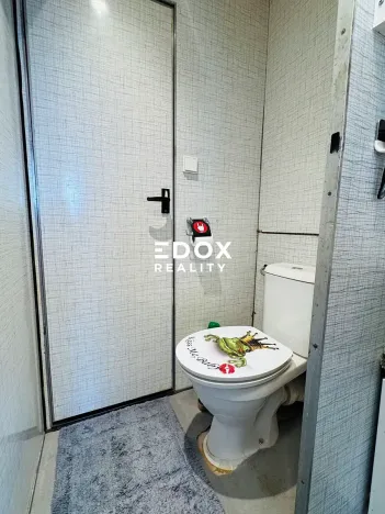 Prodej bytu 3+1, Říčany, Komenského náměstí, 64 m2