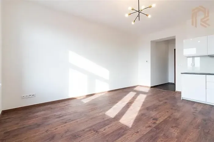 Pronájem bytu 1+kk, Praha - Holešovice, Plynární, 31 m2
