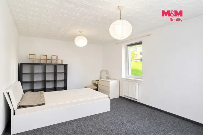 Pronájem bytu 1+1, Nová Role, U Plynárny, 38 m2